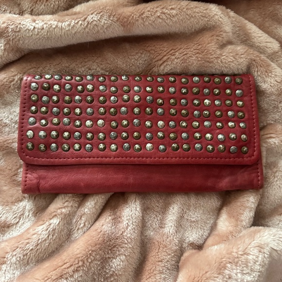 Viola Castellani Studded Red Leather Wallet - Picture 2 of 7
